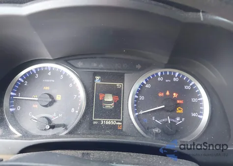 2019 Toyota Highlander Le z USA, uszkodzony, nr VIN 5TDZARFH9KS045511